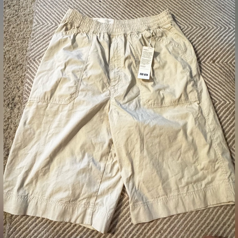 Uniqlo Men's Beige Cargo Shorts